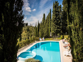 Typical Tuscan flat with swimming pool and air conditioning